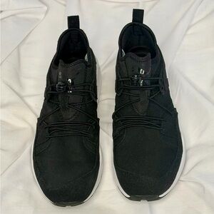 Puma Men's Black Sneakers